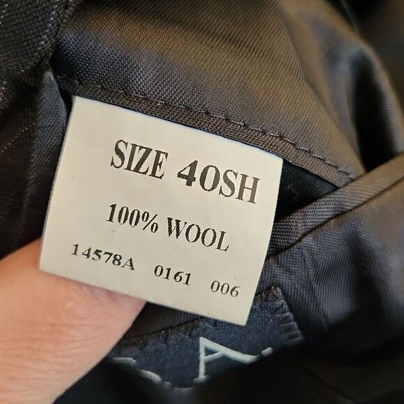 Classic Black Men's Blazer Size 40 Short Suit Coat Pin Striped Jos A Bank - Picture 6 of 6